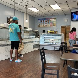No prices on the menu, but people probably come in knowing what they want to order and the going price. No prices on the menu, but people probably come in knowing what they want to order and the going price.