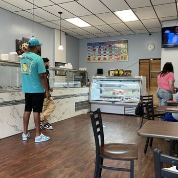 Mi Sabor Restaurant - No prices on the menu, but people probably come in knowing what they want to order and the going price. - Dominican Near Me - Hartford, Connecticut Mi Sabor Restaurant - No prices on the menu, but people probably come in knowing what they want to order and the going price. - Dominican Near Me - Hartford, Connecticut