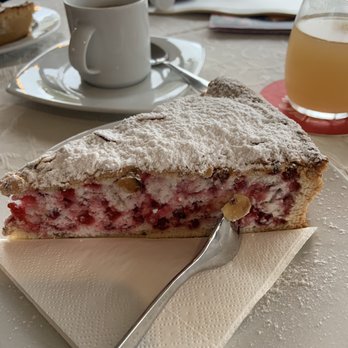 Höhencafe am Killesberg - Currant cake - Cafes Near Me - Stuttgart, BW