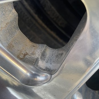 California Chrome Wheel - Chipped wheels - Tires Near Me - Valencia, California