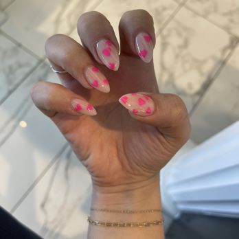 Lucky Nails - Nails by Jessi - Nail Salons Near Me - Springfield, Missouri