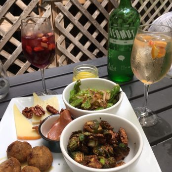El Born - Amazing bottomless brunch! - Spanish Near Me - Brooklyn, New York El Born - Amazing bottomless brunch! - Spanish Near Me - Brooklyn, New York