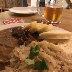 Budějovický Budvar - Schweinebraten mit tschechischen Knödel! Traum