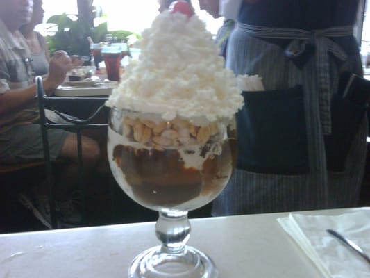 Duffer's Restaurant & Old Fashioned Ice Cream Parlor by null