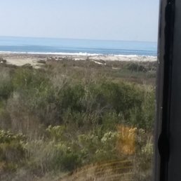 2nd floor of the 21 area gym has a beach view!