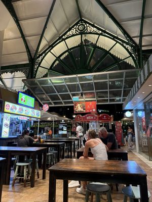 Lao Fu Zi Fried Kway Teow by null