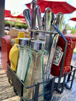 Healdsburg Bar & Grill by null