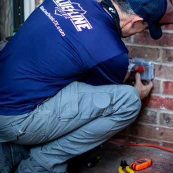 Blue Line Electric - Outlet repairs - Electricians Near Me - Mckinney, Texas Blue Line Electric - Outlet repairs - Electricians Near Me - Mckinney, Texas