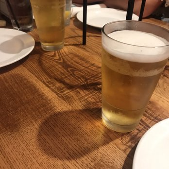 Giordano's - Poured bud light - Pizza Near Me - Chicago, Illinois Giordano's - Poured bud light - Pizza Near Me - Chicago, Illinois