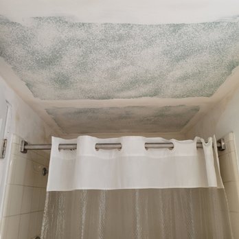 Sandyland Reef Inn - Unfinished bathroom - Hotels Near Me - Carpinteria, California