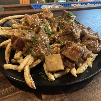 Heights Pub & Parlor - Pountaine fries - Pubs Near Me - Green Bay, Wisconsin Heights Pub & Parlor - Pountaine fries - Pubs Near Me - Green Bay, Wisconsin