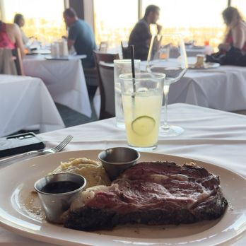 Palisade - Prime Rib 16 oz - good flavor - ordered medium rare - Seafood Near Me - Seattle, Washington