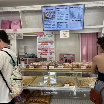 Leonard's Bakery - Bakeries Near Me - Honolulu, Hawaii Leonard's Bakery - Bakeries Near Me - Honolulu, Hawaii