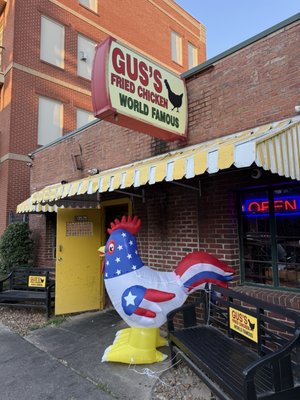 Gus's World Famous Fried Chicken by null