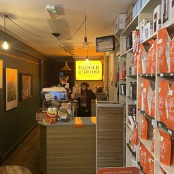 Badger & Dodo Boutique Coffee Roasters - Alexa waves to greet me. Inside the shop.