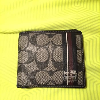 Coach - As you can tell here, the wallet still looks new, no design peeling or fading, just the stitching on the bottom - Leather Goods Near Me - Nashville, Tennessee Coach - As you can tell here, the wallet still looks new, no design peeling or fading, just the stitching on the bottom - Leather Goods Near Me - Nashville, Tennessee