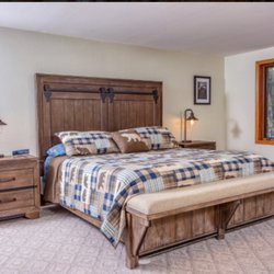 The Simple Life Hospitality - Cabin in The Woods. Located in Egg Harbor, WI Door County-Dog friendly, sleeps 8 guests, 2 full bathrooms.