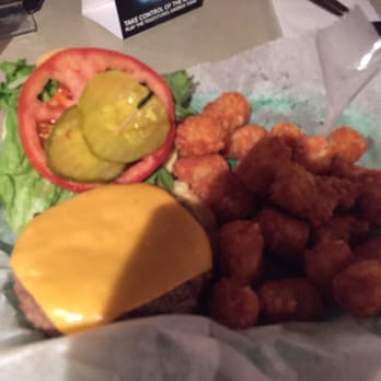 Tune Inn - Cheeseburger. $8.5. Tots! - Dive Bars Near Me - Washington, DC, District of Columbia Tune Inn - Cheeseburger. $8.5. Tots! - Dive Bars Near Me - Washington, DC, District of Columbia