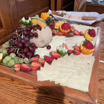 400 East - Cheese and fruit - Bars Near Me - Harwich, Massachusetts