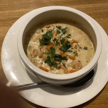 Earls Kitchen + Bar - New American Near Me - McLean, Virginia