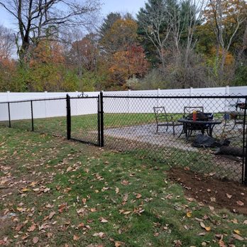 Day Enterprises - 6 foot privacy vinyl with 4 foot black vinyl coated chainlink. A perfect mixture of containment and privacy - Fences & Gates Near Me - Webster, Massachusetts Day Enterprises - 6 foot privacy vinyl with 4 foot black vinyl coated chainlink. A perfect mixture of containment and privacy - Fences & Gates Near Me - Webster, Massachusetts