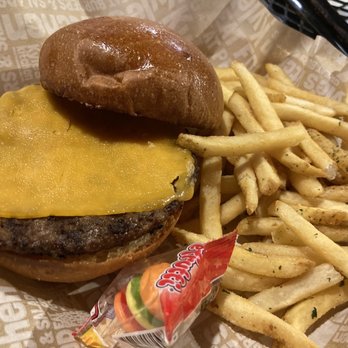 Kyle's Kitchen - KIDS CHEESEBURGER - Salad Near Me - Goleta, California