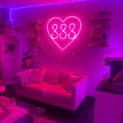 333 Studios - Waiting room is too tier