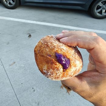 Leonard's Bakery - Ube Malasada - Bakeries Near Me - Honolulu, Hawaii Leonard's Bakery - Ube Malasada - Bakeries Near Me - Honolulu, Hawaii