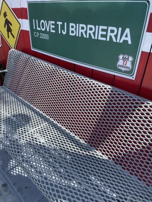 664 Tj Birrieria by null