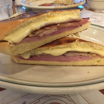 La Carreta - Cuban Near Me - Miami, Florida La Carreta - Cuban Near Me - Miami, Florida