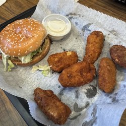 Roy's Barbeque & Hamburgers - Cheddar poppers and the quarter pound burger