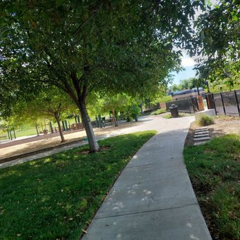 Riverview Stormwater Garden - Stormwater entrance is ahead, walk a little more for the stairs to get up to Guadalupe trail. - Parks Near Me Riverview Stormwater Garden - Stormwater entrance is ahead, walk a little more for the stairs to get up to Guadalupe trail. - Parks Near Me