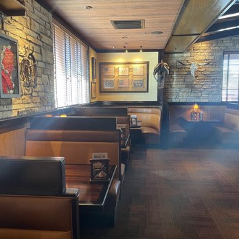 LongHorn Steakhouse - Inside - Steakhouses Near Me - Orlando, Florida LongHorn Steakhouse - Inside - Steakhouses Near Me - Orlando, Florida