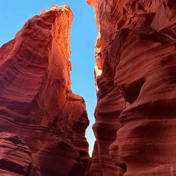 Taadidiin Tours - Walking Tours Near Me - Page, Arizona Taadidiin Tours - Walking Tours Near Me - Page, Arizona