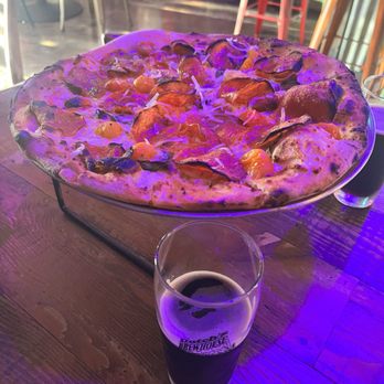 Dutch's Brewhouse - Amazing pizza and beer - Breweries Near Me - Long Beach, California