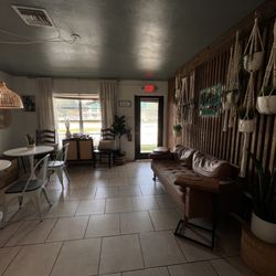 La Casita Nutrition - Sitting area