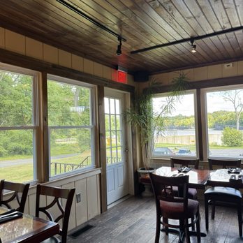 Delta Lake Inn - Dining Area - American Near Me - Rome, New York Delta Lake Inn - Dining Area - American Near Me - Rome, New York