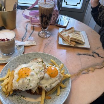 Bristol Café - Cafeteria Near Me - Barcelona, B Bristol Café - Cafeteria Near Me - Barcelona, B