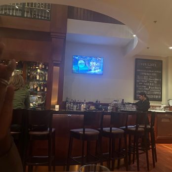 Dettera Wine Restaurant & Bar - The bar - New American Near Me - Ambler, Pennsylvania