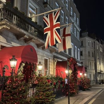 THE CHESTERFIELD MAYFAIR - Hotels Near Me - London, XGL THE CHESTERFIELD MAYFAIR - Hotels Near Me - London, XGL