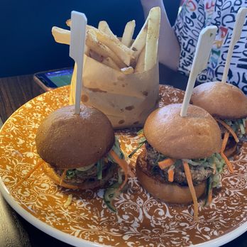 Palate - Longganisa Sliders and Fries - Cocktail Bars Near Me - Las Vegas, Nevada