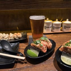 JINYA Ramen Bar - NASA - Pork Gyoza - Spicy Tuna Mini Tacos - Salmon Poke Mini Tacos - Yum!!!