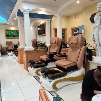 LV Spa & Nails - Amazingly comfortable chairs - Waxing Near Me - Las Vegas, Nevada LV Spa & Nails - Amazingly comfortable chairs - Waxing Near Me - Las Vegas, Nevada