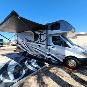 I-70 RV Center - RV Dealers Near Me - Williamsburg, Missouri I-70 RV Center - RV Dealers Near Me - Williamsburg, Missouri