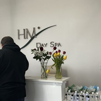 Heavenly Massage - Fresh flowers in the lobby as well as products - Massage Near Me - Orland Park, Illinois