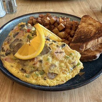 Dairy Lane Café - Breakfast & Brunch Near Me - Calgary, Alberta