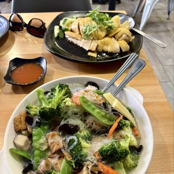 Curry House - 1. Hainanese Chicken 4. Malaysian Buddhist - Malaysian Near Me - New York, New York