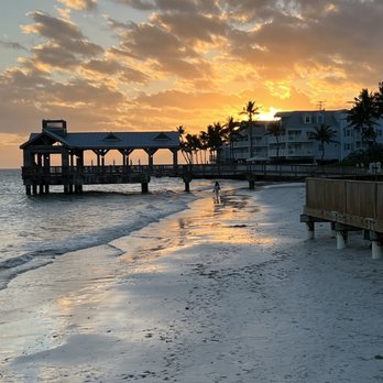 Louie's Backyard - New American Near Me - Key West, Florida