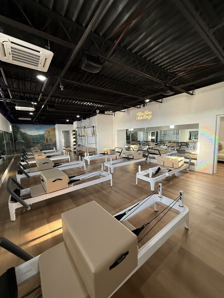 Casa Di Pilates Logo
