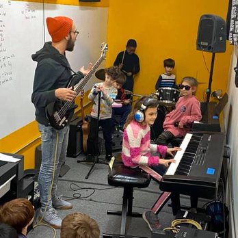 Brooklyn Music Factory - Winter break songwriting camp - Musical Instruments & Teachers Near Me - Brooklyn, New York Brooklyn Music Factory - Winter break songwriting camp - Musical Instruments & Teachers Near Me - Brooklyn, New York